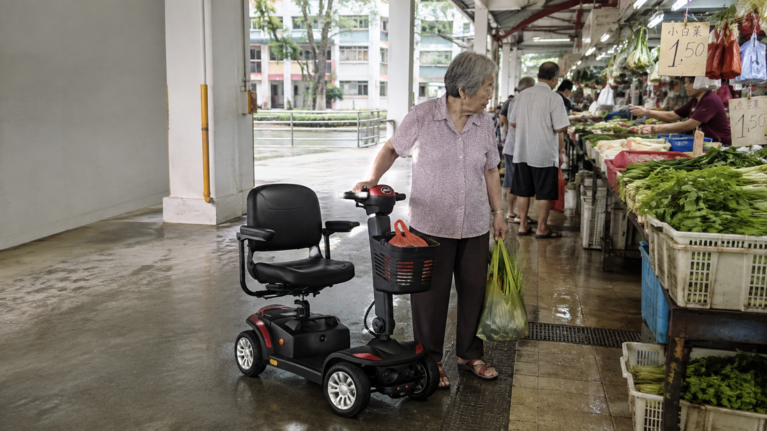 Why Some Seniors Buy Less at Wet Markets When They Know They Still Have to Walk Home